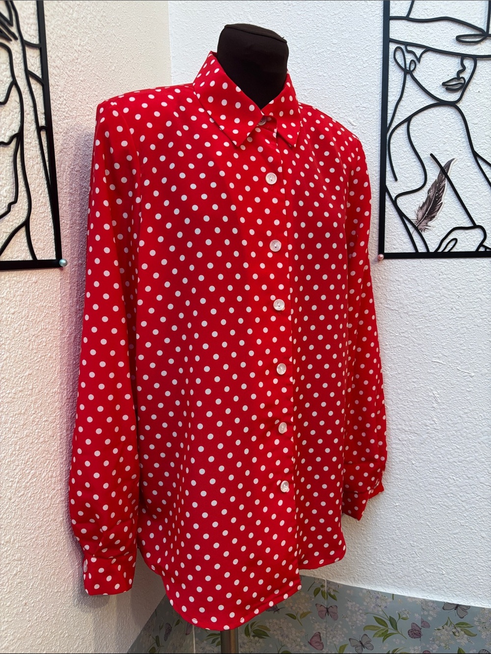 Vintage 1990’s Two Twenty Collection red and white button-up shirt. Size L.